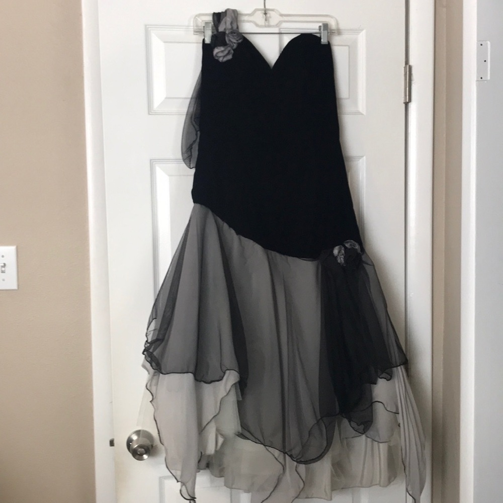 God’s Wear Prom Black, Grey, Cream Dress Size 12